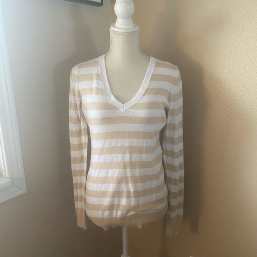 Gap Factory striped V neck sweater, Sz. M